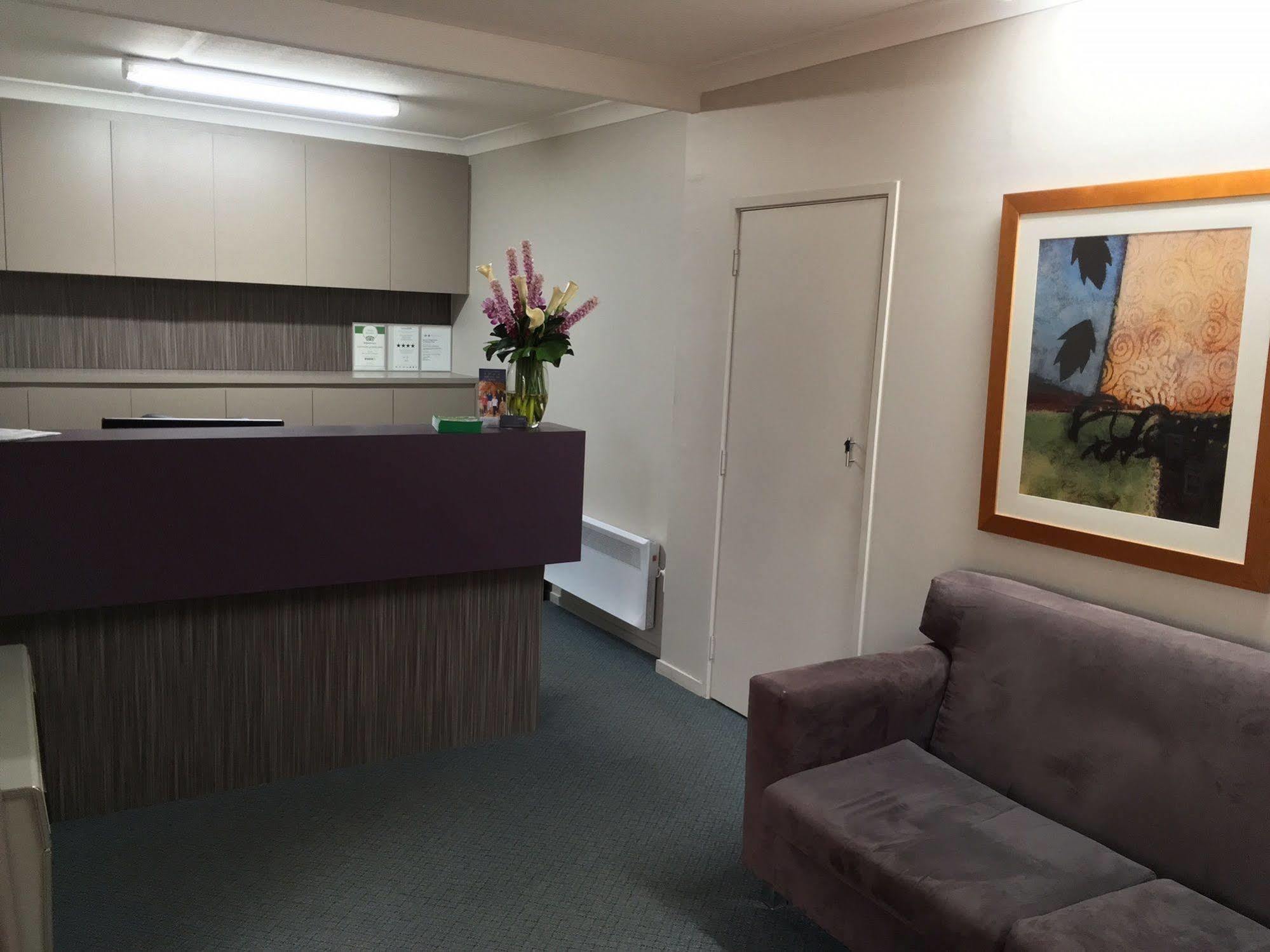 Oxley Court Serviced Apartments Canberra Zewnętrze zdjęcie